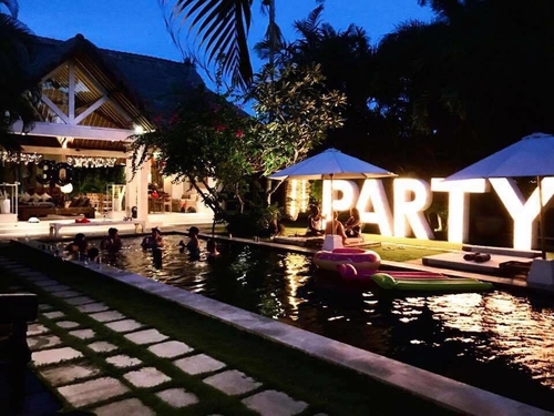 Bali Villa Party