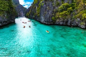El Nido Island Hopping Tour | Part of 3 weeks in the Philippines Tour | Do You Travel